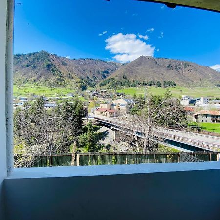Guesthouse Alpenrose メスティア エクステリア 写真