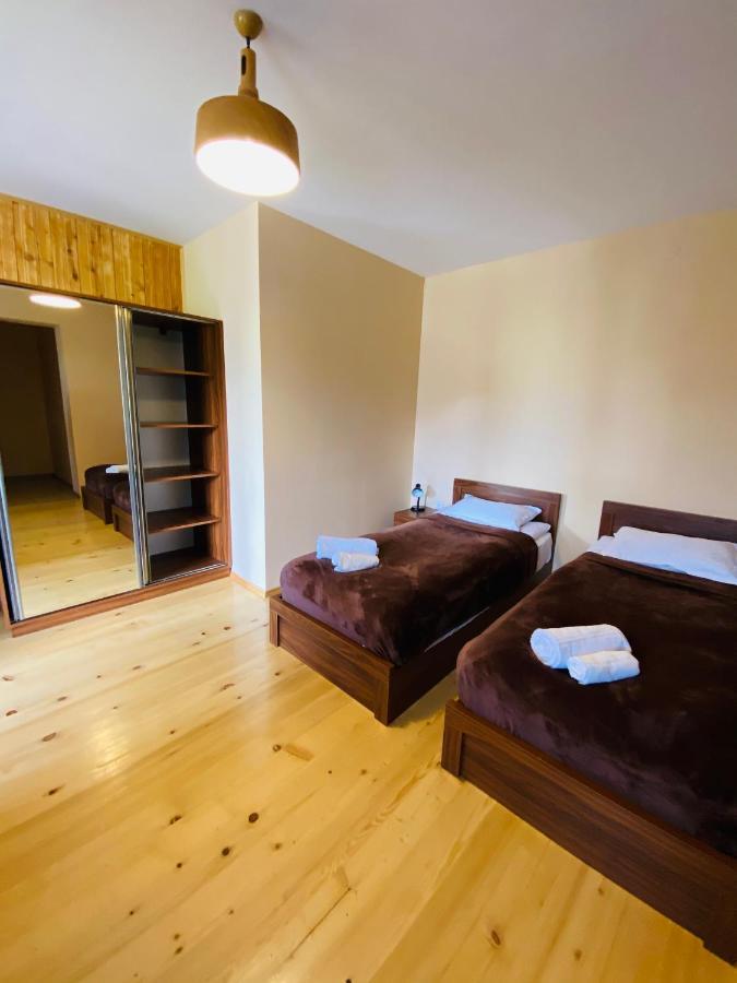 Guesthouse Alpenrose メスティア エクステリア 写真