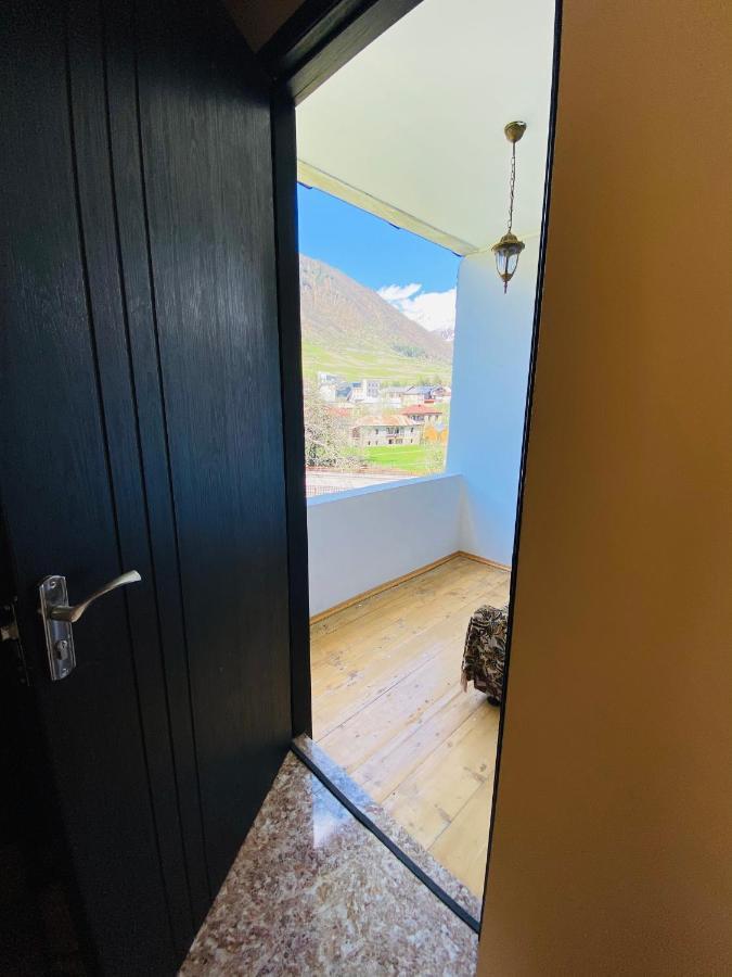 Guesthouse Alpenrose メスティア エクステリア 写真