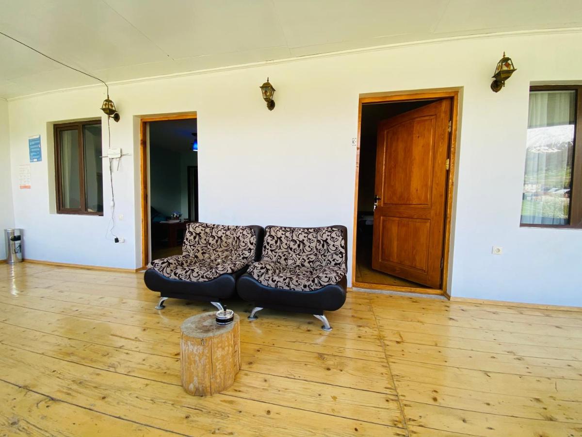 Guesthouse Alpenrose メスティア エクステリア 写真