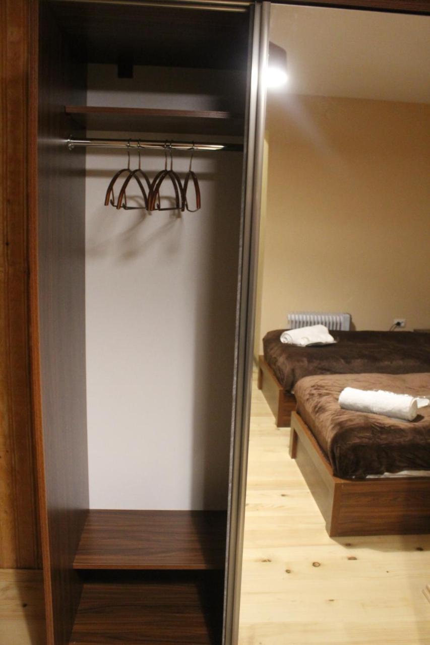 Guesthouse Alpenrose メスティア エクステリア 写真