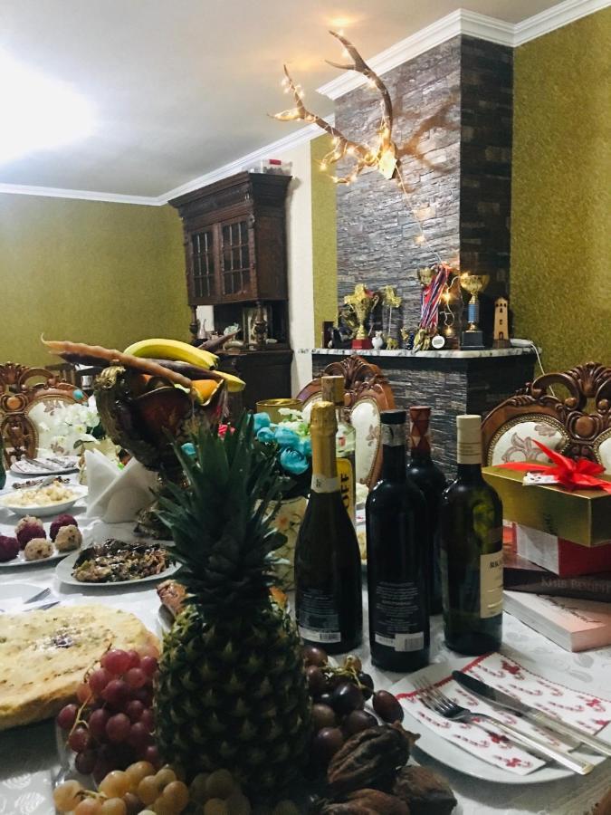 Guesthouse Alpenrose メスティア エクステリア 写真
