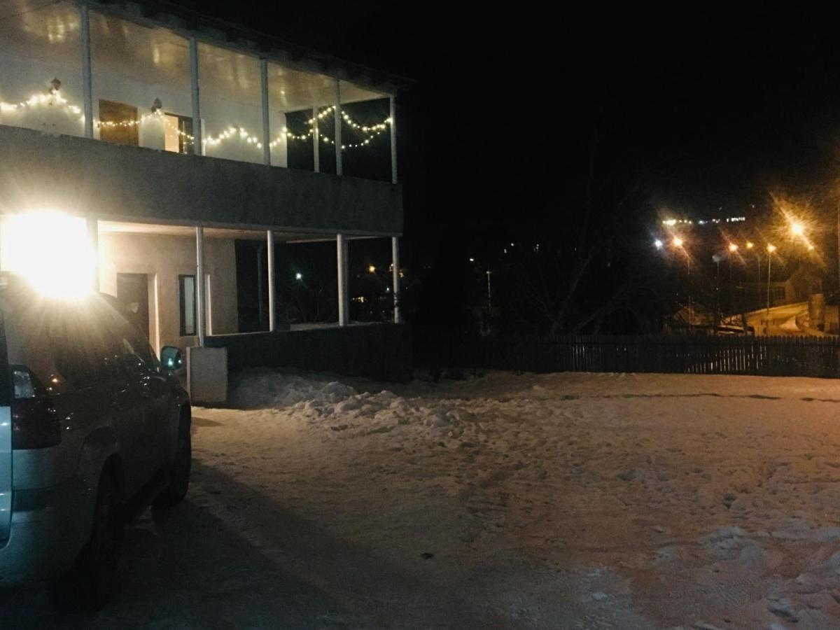 Guesthouse Alpenrose メスティア エクステリア 写真